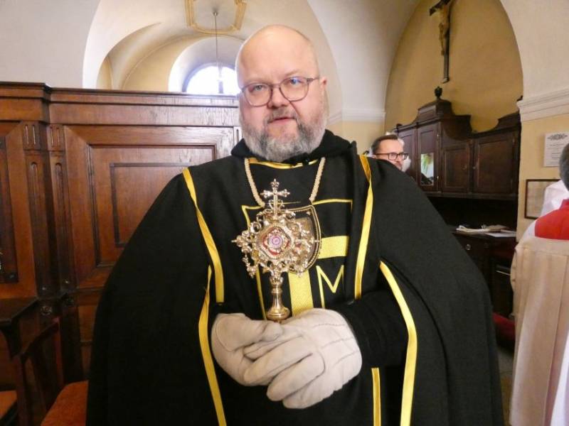 Relikwie św. Jana Pawła II u O. Pijarów