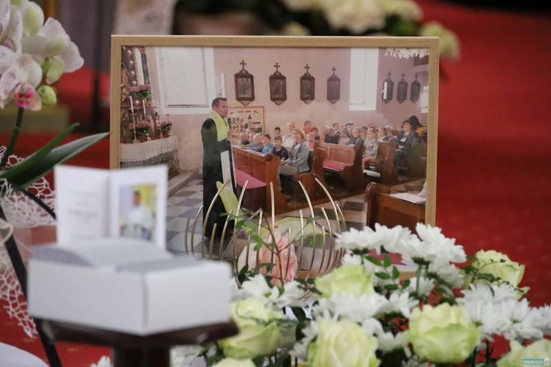 Bielawa. Ostatnie pożegnanie ks. Karola Tyrchy