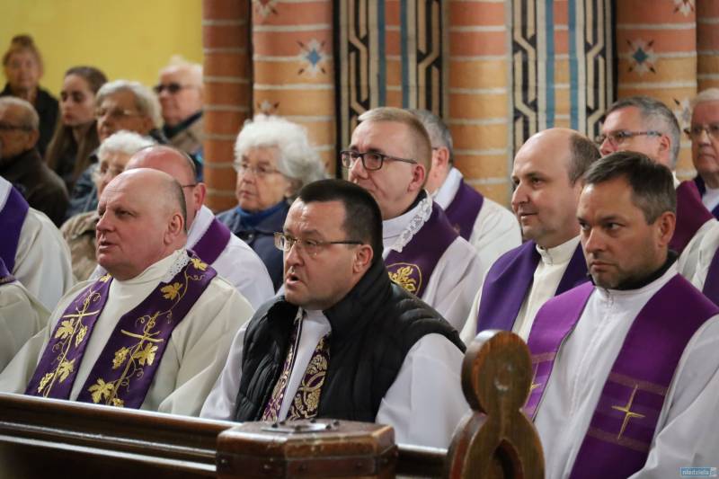 Bielawa. Ostatnie pożegnanie ks. Karola Tyrchy