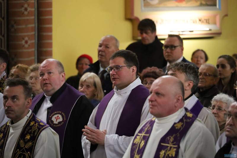 Bielawa. Ostatnie pożegnanie ks. Karola Tyrchy