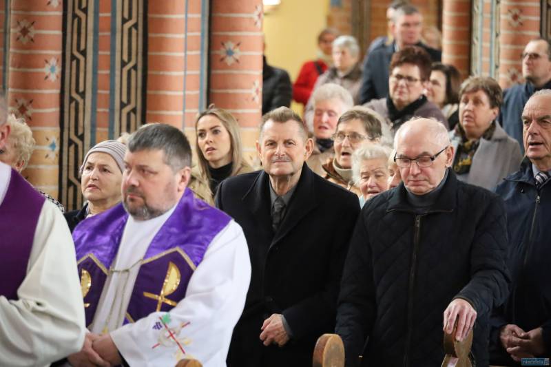 Bielawa. Ostatnie pożegnanie ks. Karola Tyrchy