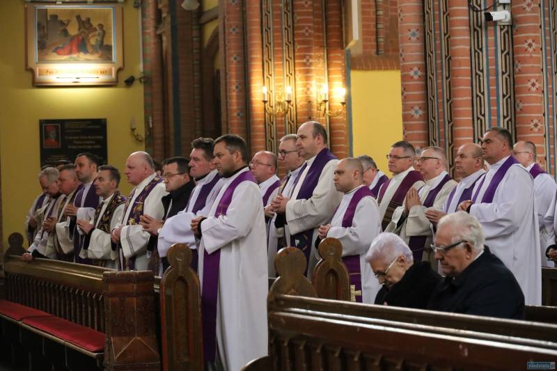 Bielawa. Ostatnie pożegnanie ks. Karola Tyrchy