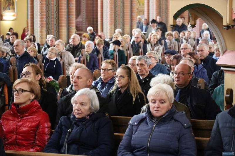Bielawa. Ostatnie pożegnanie ks. Karola Tyrchy