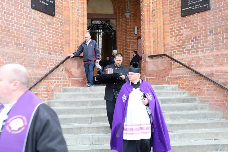 Bielawa. Ostatnie pożegnanie ks. Karola Tyrchy