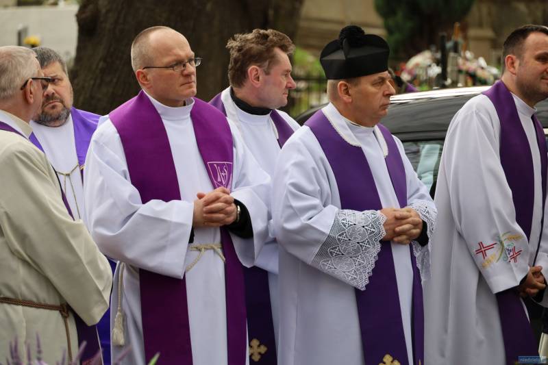 Bielawa. Ostatnie pożegnanie ks. Karola Tyrchy