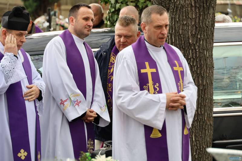 Bielawa. Ostatnie pożegnanie ks. Karola Tyrchy