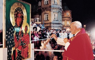 #TrzymajSięMaryi: Totus Tuus. Matka Boża w życiu i posłudze Jana Pawła II