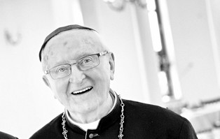 Zmarł biskup senior Janusz Zimniak