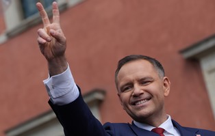 Najnowszy sondaż OGB - zwiększa się przewaga Karola...