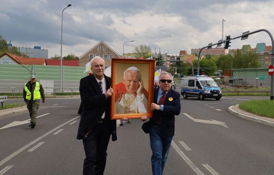 Wałbrzych. Marsz pamięci św. Jana Pawła II