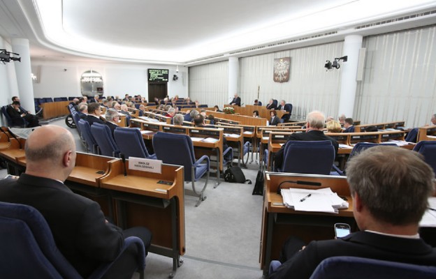 Senat rozpoczął obrady, zajmie się m.in. nowelą ustawy o finansowaniu procedury in vitro z budżetu państwa