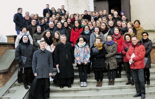 Uczestnicy wielkopostnych warsztatów muzyczno-liturgicznych „Adoramus Te”