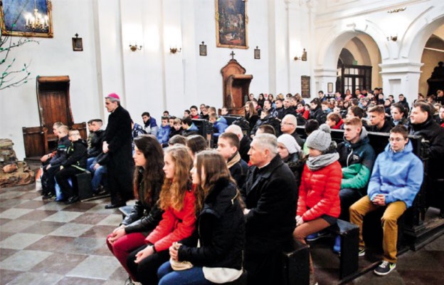 Bp Krzysztof Nitkiewicz w kościele seminaryjnym