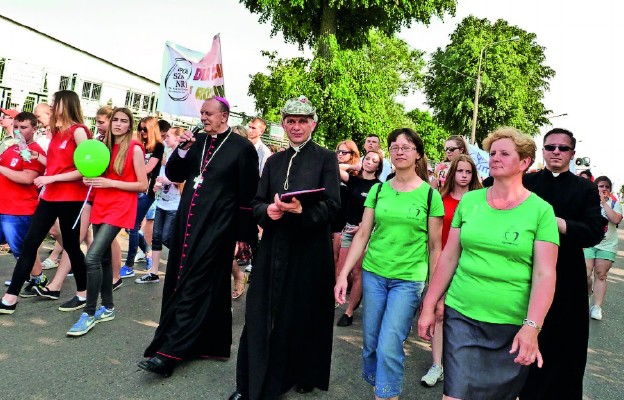 Radosna manifestacja na rzecz życia i rodziny