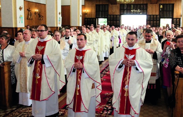 W poczet kapłanów diecezji drohiczyńskiej włączono diakonów
Łukasza Wojewódzkiego, Emila Skobla i Krzysztofa Nagórne