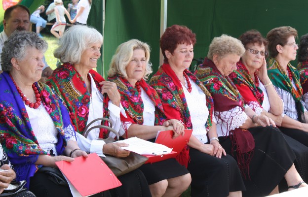 Przegląd pieśni maryjnych gromadzi parafian i gości