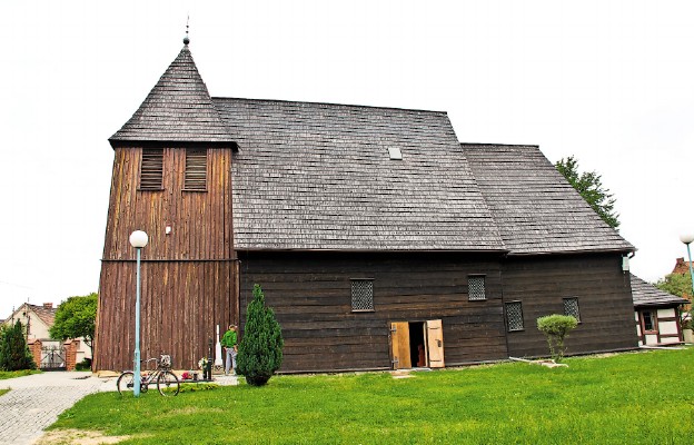 Drewniane kościoły. Szlakiem sztuki