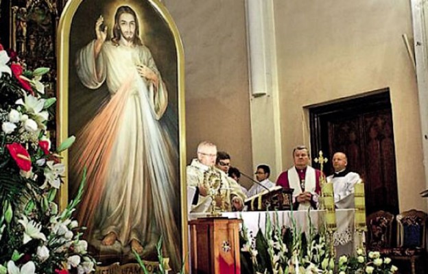 Podczas nawiedzenia obrazu Jezusa Miłosiernego w diecezji sosnowieckiej