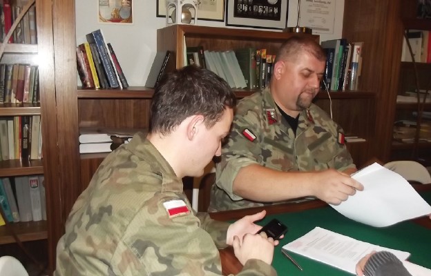 Związek Strzelecki „Strzelec”, Strzeleckie Pododdziały Obrony Narodowej.
Od lewej: Marcin Waszczuk i Maurycy Rodak