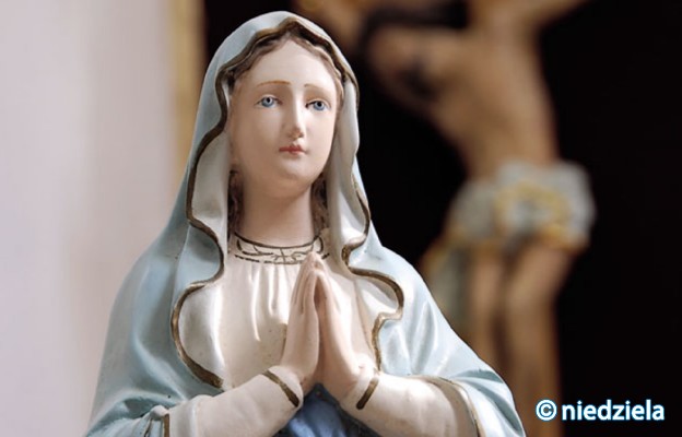 Maryja wywyższona przez Boga (1)