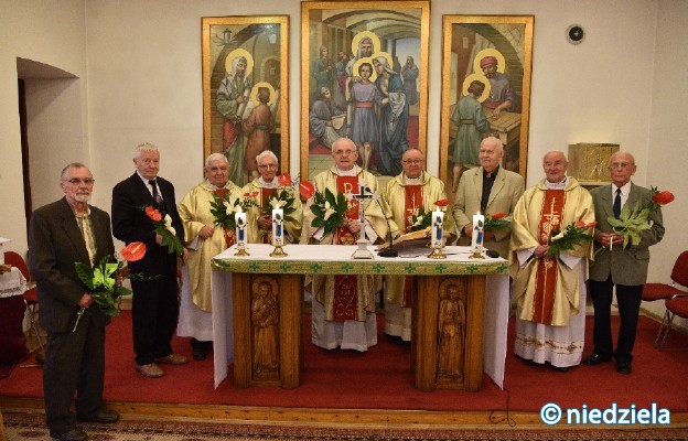 Absolwenci Niższego Seminarium Duchownego w Częstochowie