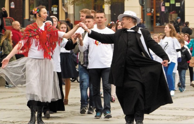 Taniec uwielbienia był częścią przygotowań archidiecezji przemyskiej
do Światowych Dni Młodzieży