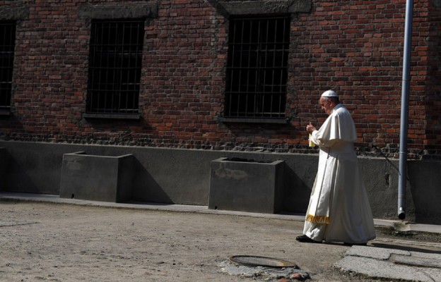 Wsłuchać się w milczenie Franciszka