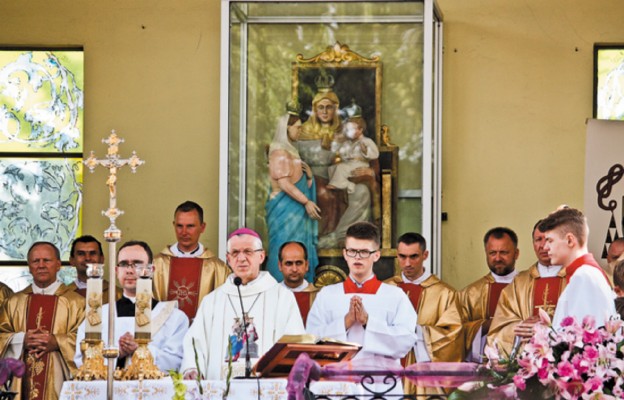 Liturgii przewodniczył bp Mieczysław Cisło