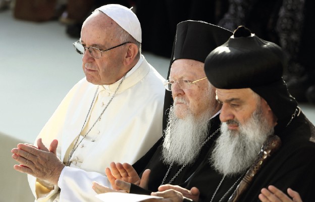 W spotkaniu modlitewnym w intencji pokoju uczestniczyli w Asyżu przedstawiciele różnych religii, również niechrześcijańskich