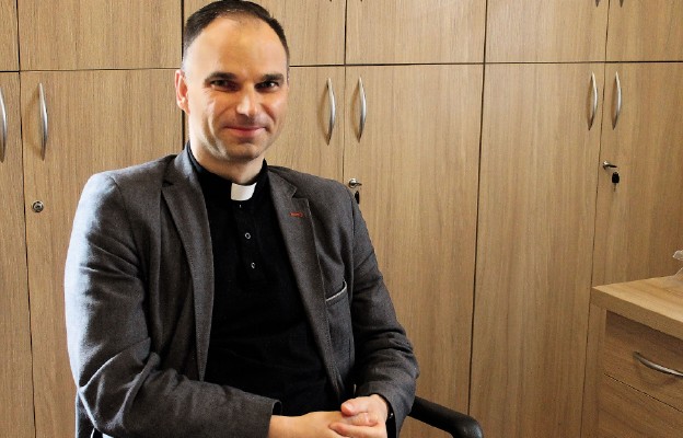 Ks. Andrzej Sapieha, sekretarz I Synodu Diecezji Zielonogórsko-Gorzowskiej,
rzecznik prasowy kurii biskupiej