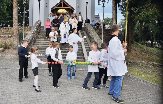 Powierzyliśmy Maryi nas i cały świat