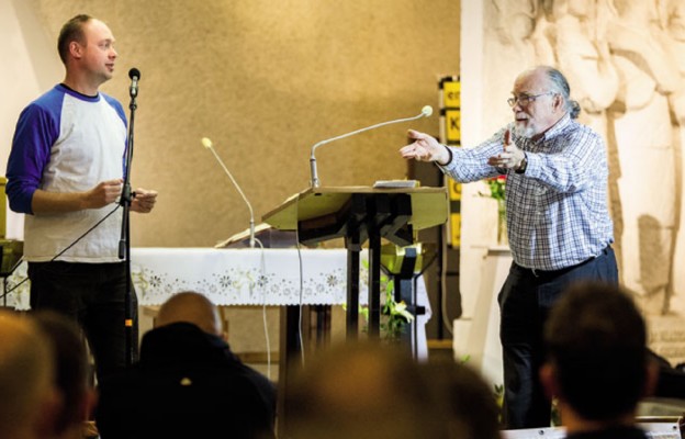 Gościem specjalnym spotkania w sanktuarium św. Andrzeja Boboli był Roy Hendy z angielskiego ruchu Harvesters (na zdjęciu z prawej)