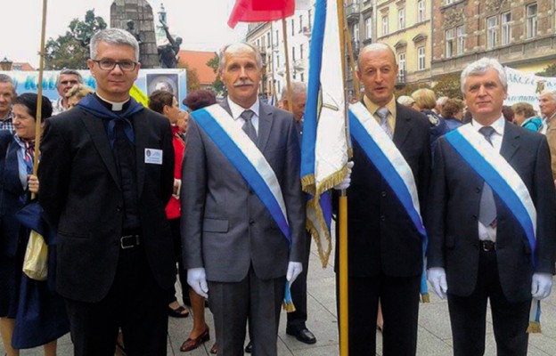 Członkowie Akcji Katolickiej Diecezji Drohiczyńskiej z asystentem diecezjalnym
ks. Piotrem Wójcikiem na kongresie w Krakowie