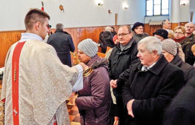 Ceremonii towarzyszyło wprowadzenie i ucałowanie relikwii
św. Rafała Kalinowskiego, patrona Sybiraków