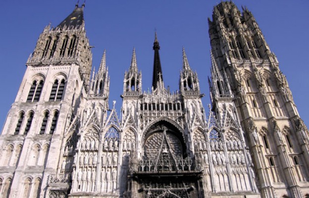 Polskie kolędy płynęły pod sklepienie gotyckiej katedry w Rouen