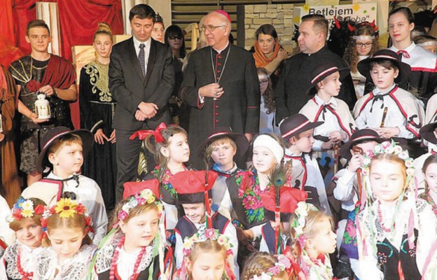 Na bożonarodzeniowym spotkaniu był obecny abp Wacław Depo