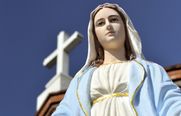 Dlaczego Kościół katolicki czci Maryję i co o tym mówi Biblia?