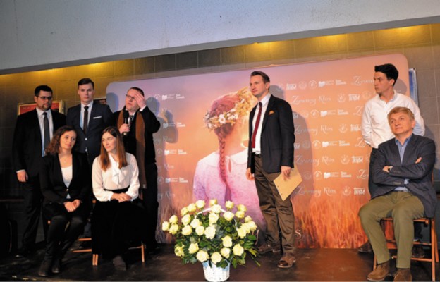 26 stycznia w Warszawie odbył pokaz filmu „Zerwany kłos”, w którym mogli uczestniczyć przedstawiciele mediów.
