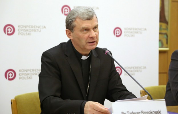 Bp Tadeusz Bronakowski