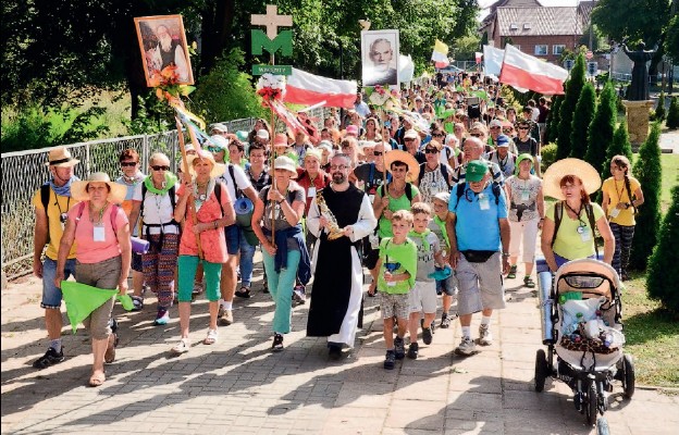 Wejście do Jędrzejowa kolumny stalowowolskiej