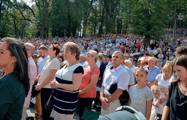 Tysiące rodzin uczestniczyło
w jubileuszowej pielgrzymce
do Kalwarii Zebrzydowskiej