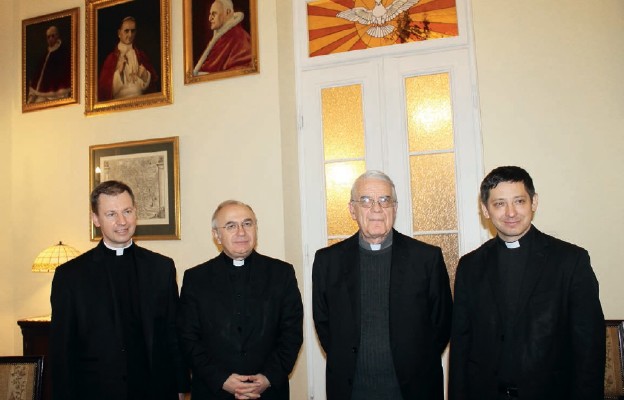 Rzecznicy – od lewej: ks. Paweł Rytel-Andrianik – rzecznik Konferencji Episkopatu Polski, ks. Józef Kloch – były rzecznik KEP,
o. Federico Lombardi SJ – były rzecznik Stolicy Apostolskiej i ks. Przemysław Śliwiński – rzecznik Archidiecezji Warszawskiej