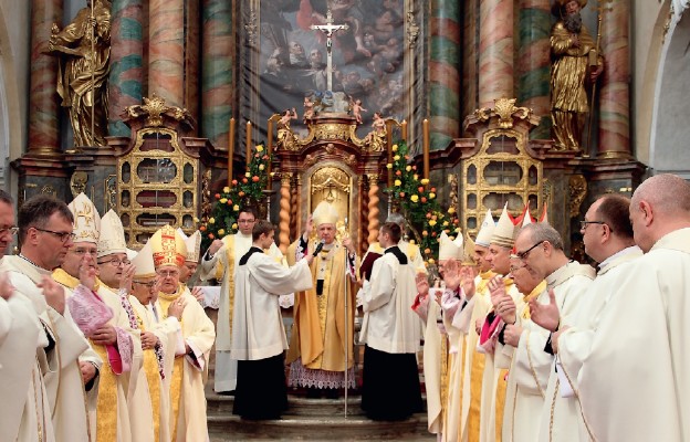 Abp Andrzej Dzięga i wszyscy biskupi metropolii błogosławili seminarium w roku jubileuszowym