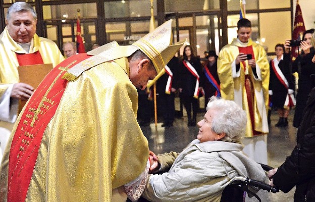 Ksiądz Biskup przypomniał, że prawem Chrystusowego królestwa jest miłość