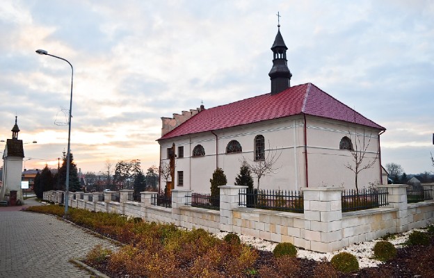 Krasocin, kościół pw. św. Doroty i św. Tekli