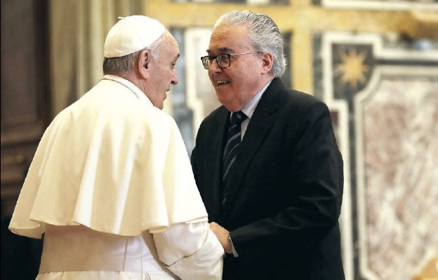 Prof. Guzmán Carriquiry Lecour od lat działa w dykasteriach Kurii Watykańskiej. Obecnie współpracuje z papieżem Franciszkiem