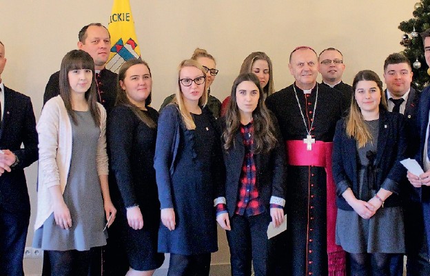 Nowo wybrany zarząd diecezjalnego Katolickiego Stowarzyszenia Młodzieży