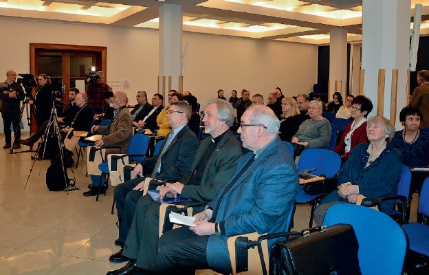 Temat sesji naukowej okazał się interesujący dla wielu osób, na pierwszym planie znawcy tematu; ks. prof. Jacek Urban, ks. prof. Józef Marecki i dr Wojciech Frazik