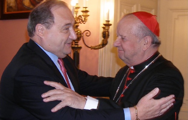 Abraham Foxman i kardynał Stanisław Dziwisz. Obaj są laureatami nagrody Orła Jana Karskiego