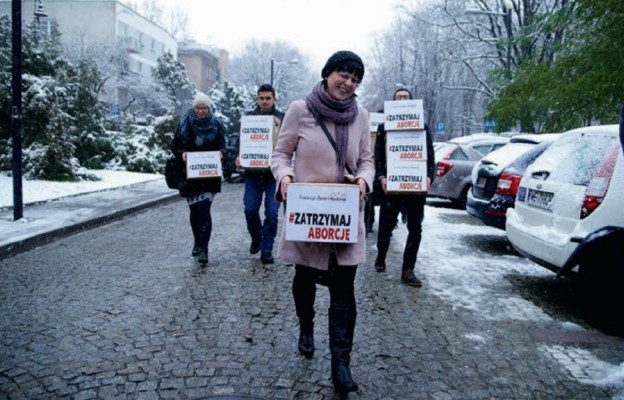 Polacy złożyli 830 tys. podpisów w obronie życia, które następnie dostarczono do Sejmu RP